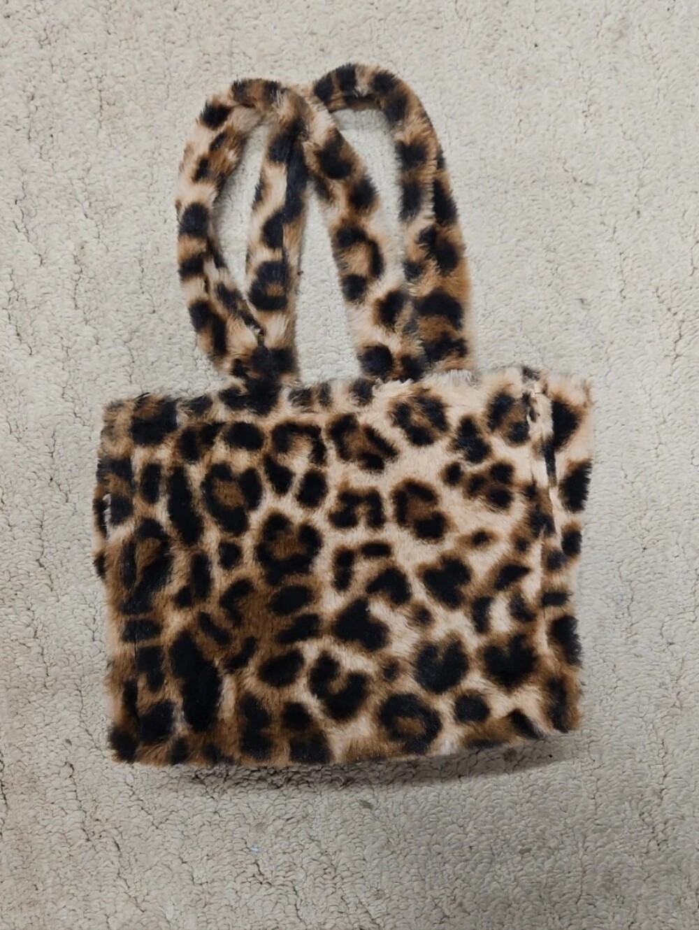 Leopard Print Faux Fur Tote Bag / Plush Animal Print Handbag